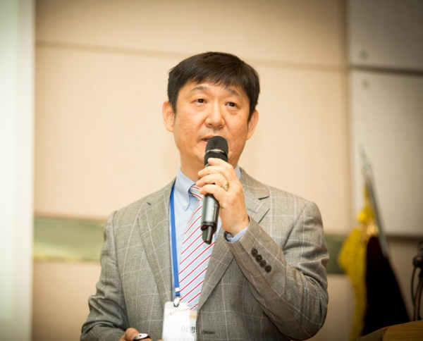 Byeong-Joo Lee