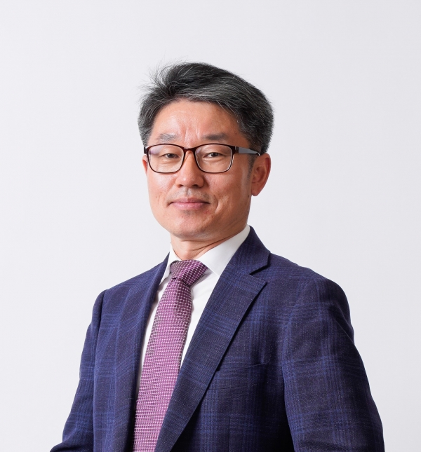 Jung-Goo Lee